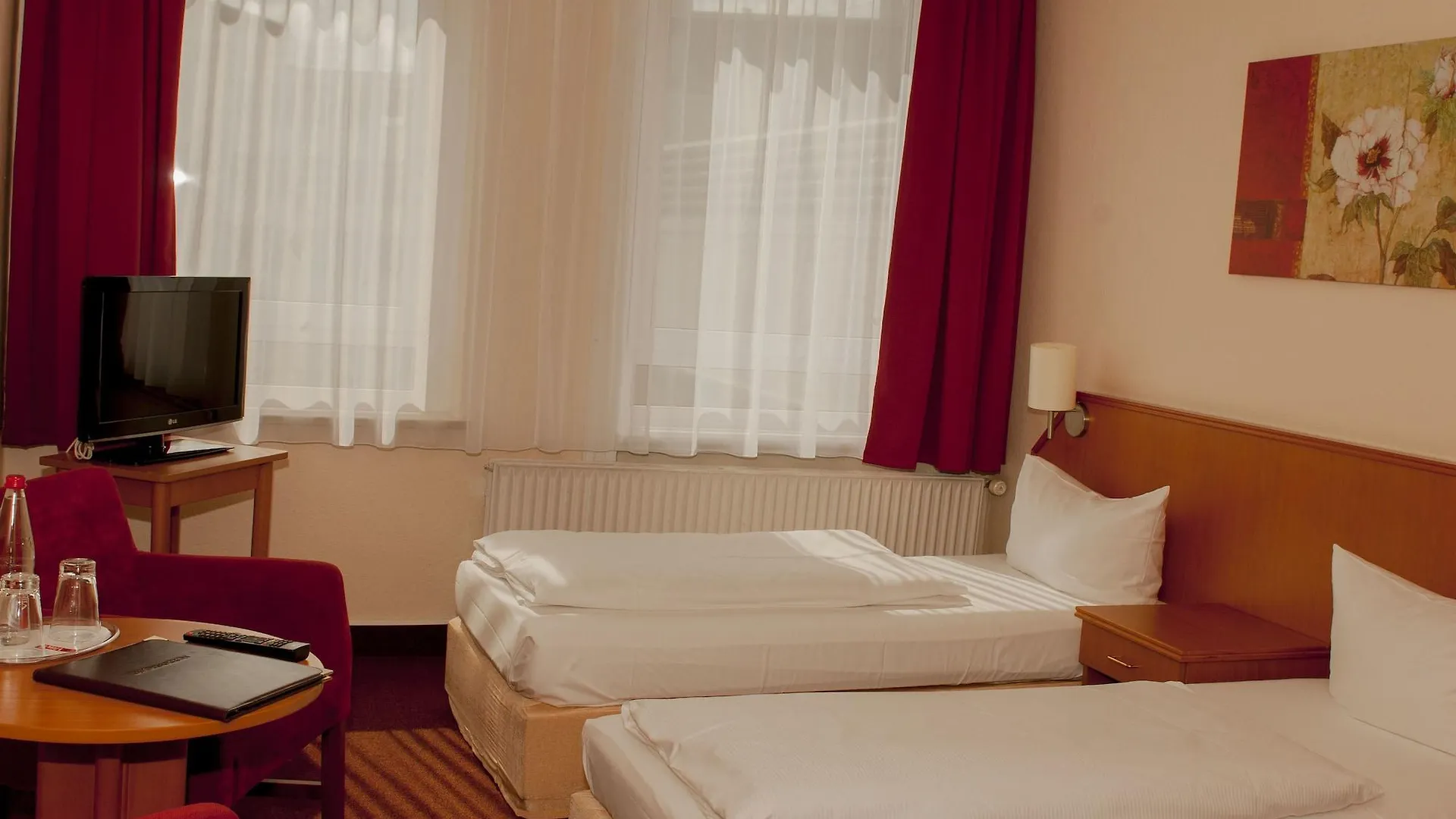 ***  Hotel Residence Am Hauptbahnhof Hamburg Germany